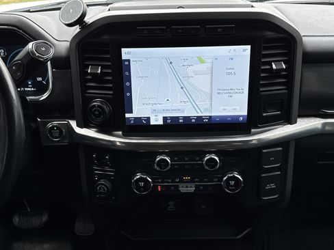 Used 2021 Ford F150 Lariat w/ Equipment Group 501A Mid image 17