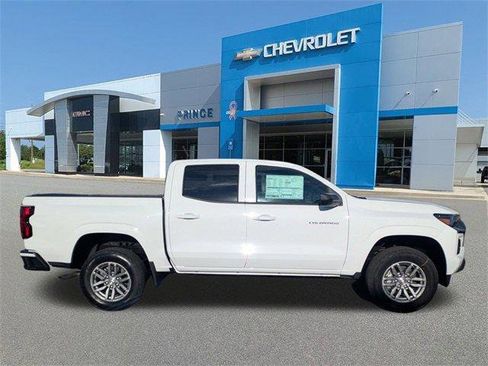 New 2026 Chevrolet Colorado LT image 3