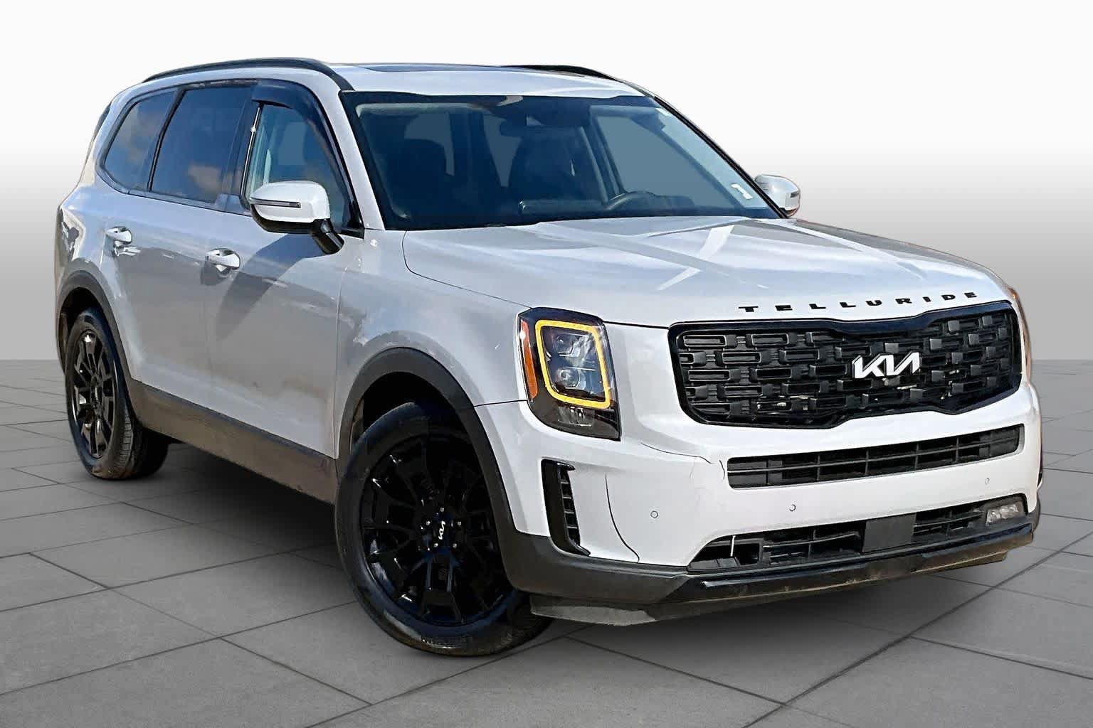 Used 2022 Kia Telluride SX w/ SX Prestige Package AWD/4WD image 2