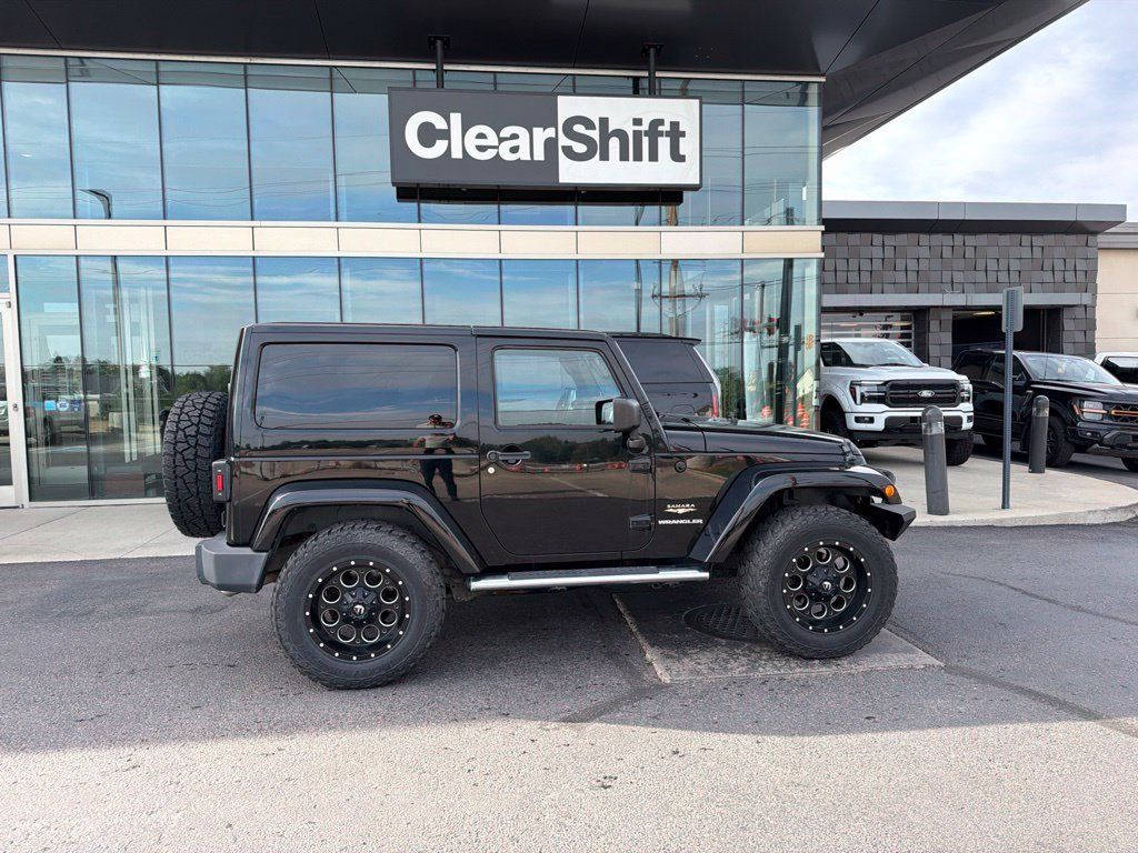 Used 2013 Jeep Wrangler Sahara w/ Mopar Chrome Edition Group AWD/4WD image 6