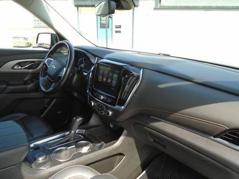 Used 2019 Chevrolet Traverse LT w/ LT Premium Package AWD/4WD image 24