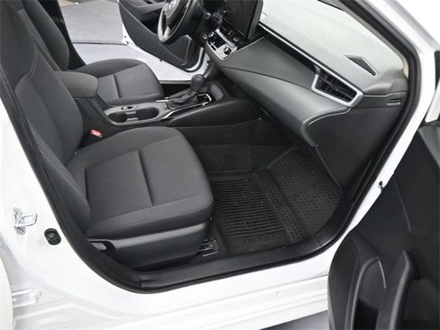 Used 2023 Toyota Corolla LE image 12