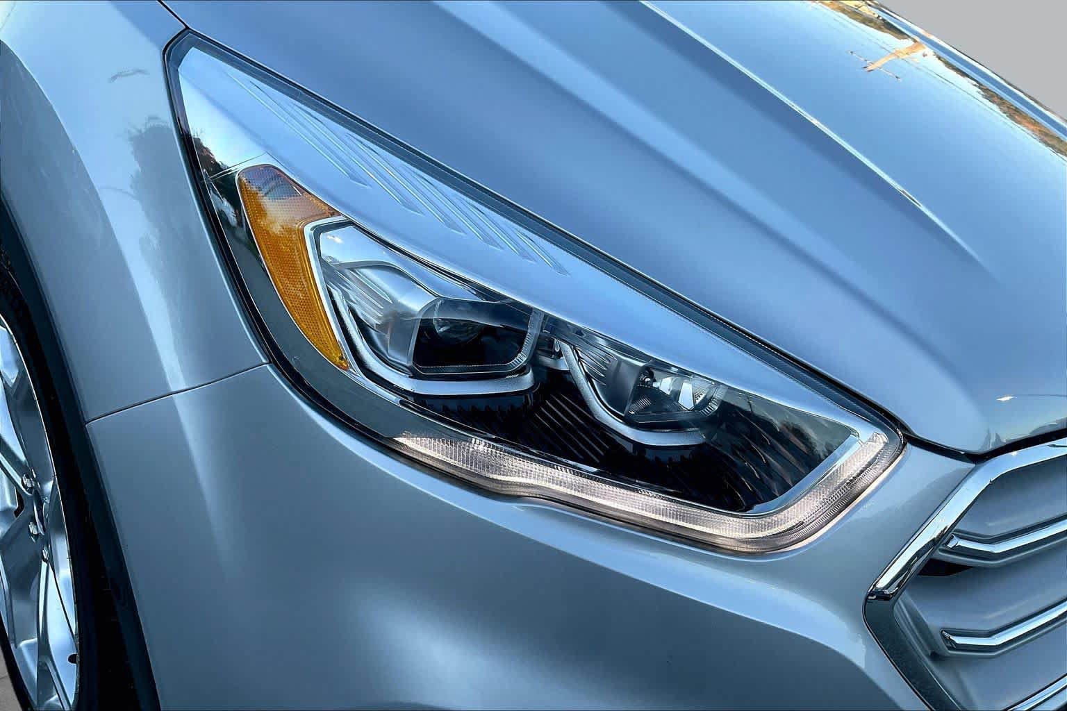 Used 2019 Ford Escape Titanium AWD/4WD image 26