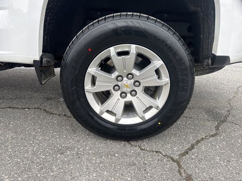 Used 2022 Chevrolet Colorado LT w/ Fleet Safety Package image 26