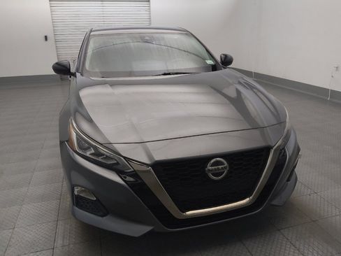 Used 2020 Nissan Altima 2.5 SR FWD image 14