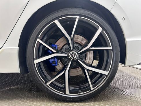 Used 2022 Volkswagen Golf R AWD/4WD image 31