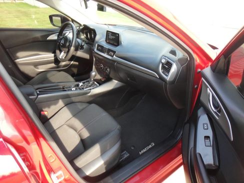 Used 2017 MAZDA MAZDA3 Sport w/ Preferred Equipment Package image 7