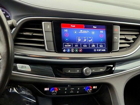 Used 2021 Buick Enclave Essence w/ Sport Touring Edition image 17