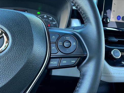 Used 2024 Toyota Corolla SE image 25