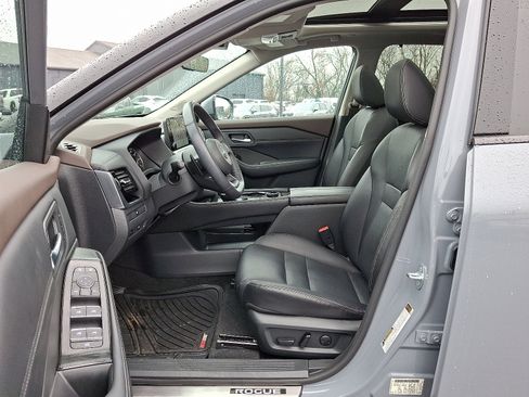 Certified 2023 Nissan Rogue SL w/ SL Premium Package image 16