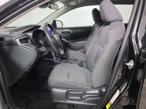 Used 2024 Toyota Corolla Cross LE AWD/4WD image 10