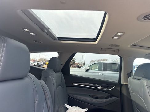 Used 2020 Buick Enclave Essence w/ Sport Touring Edition image 11