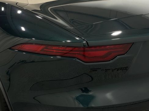 Used 2021 Jaguar F-TYPE Convertible RWD image 31