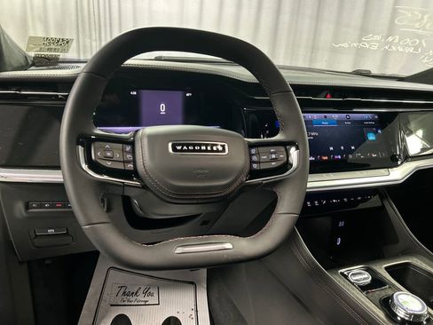 Used 2024 Jeep Wagoneer Launch Edition image 15