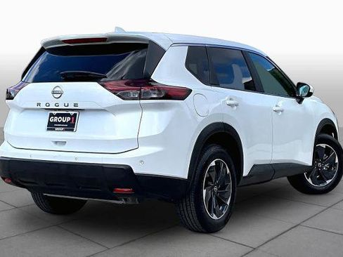 Certified 2025 Nissan Rogue SV FWD image 13