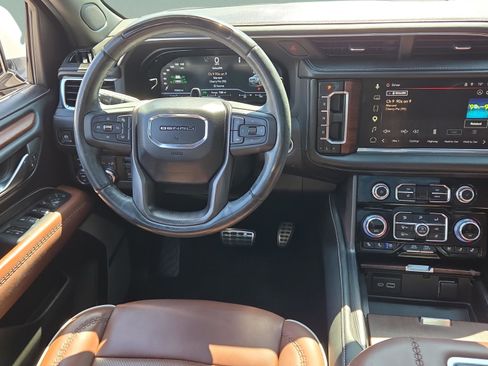 Used 2023 GMC Yukon XL Denali Ultimate w/ LPO, Floor Liner Package AWD/4WD image 13