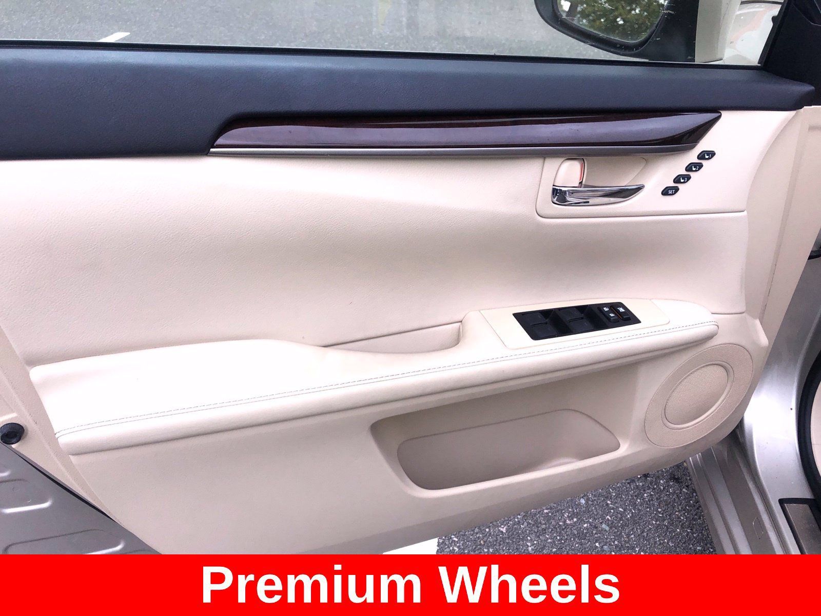 Used 2013 Lexus ES 350 w/ Luxury Pkg FWD image 10