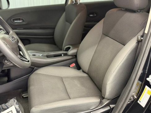 Used 2021 Honda HR-V LX image 10