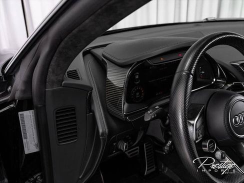 Used 2018 Audi R8 V10 plus AWD/4WD image 32