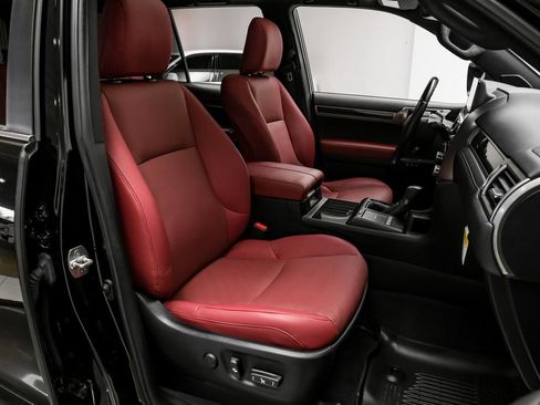 Used 2023 Lexus GX 460 Premium w/ Accessory Package AWD/4WD image 36