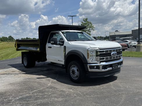 New 2025 Ford F450 XL w/ XL Chrome Package image 2