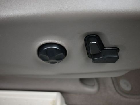 Used 2021 Chrysler Pacifica Touring-L image 64