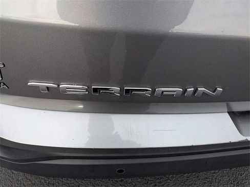 Used 2023 GMC Terrain SLE w/ Driver Convenience Package image 12