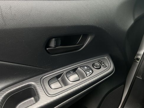 Used 2020 Nissan Versa S FWD image 18