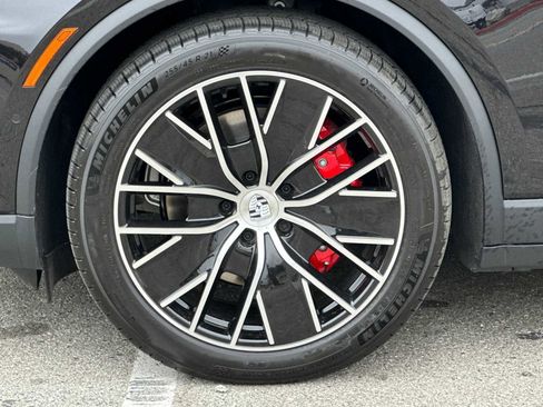 New 2025 Porsche Macan 4S Electric image 24