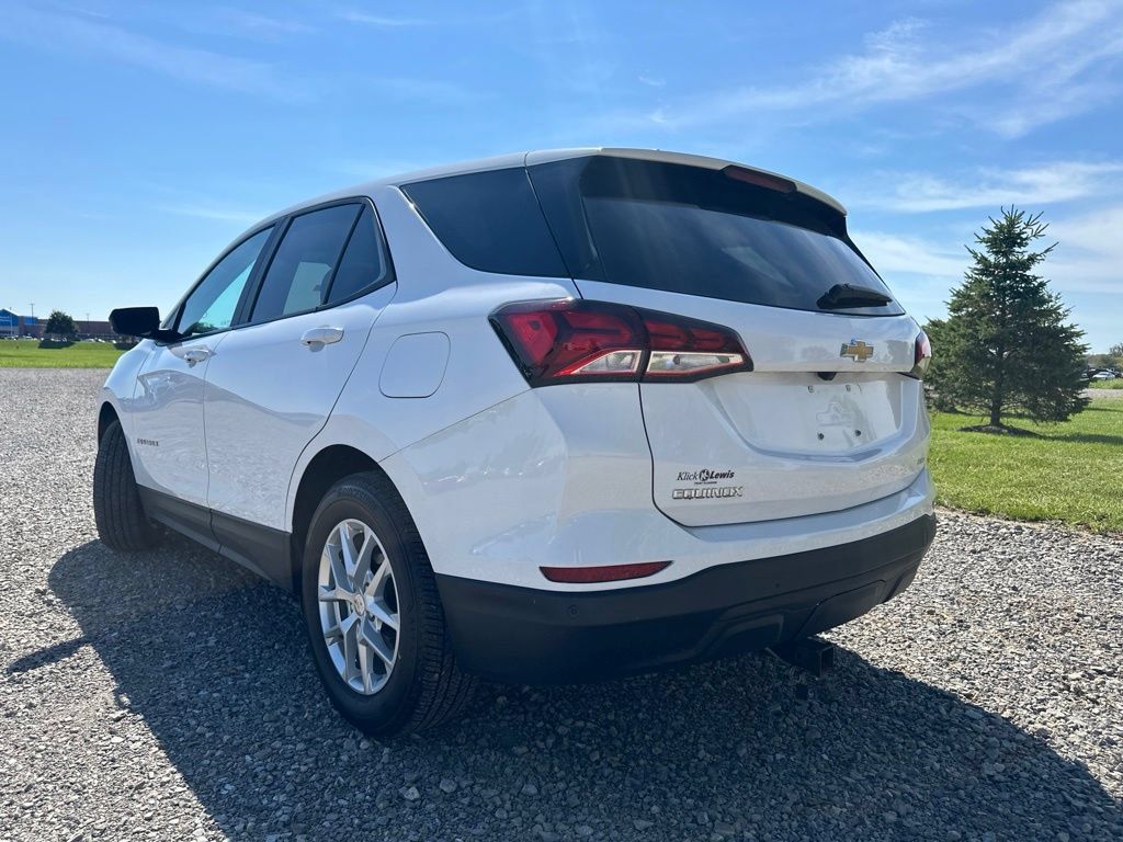 Used 2024 Chevrolet Equinox LS w/ LS Convenience Package AWD/4WD image 7