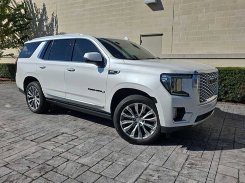 Used 2021 GMC Yukon Denali w/ Denali Premium Package image 28