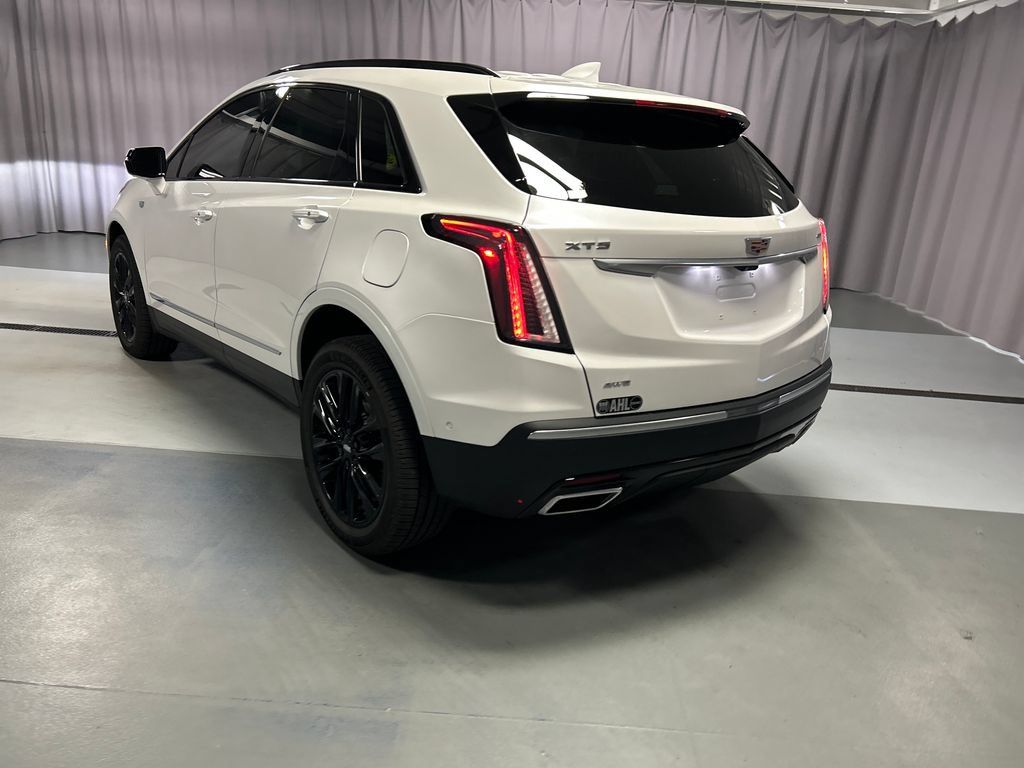 Used 2022 Cadillac XT5 Sportv w/ Platinum Package AWD/4WD image 5