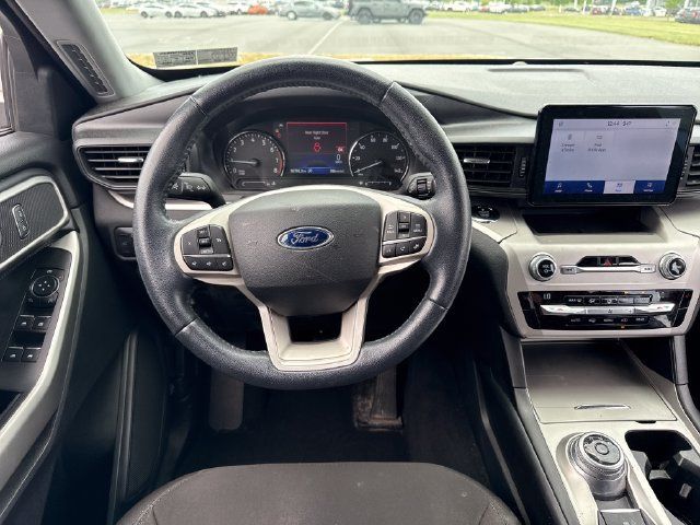 Used 2021 Ford Explorer XLT AWD/4WD image 14