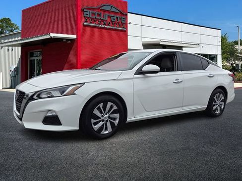 Used 2020 Nissan Altima 2.5 S image 1