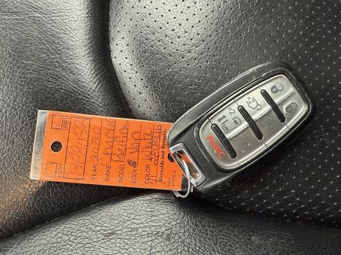 Used 2020 Chrysler Pacifica Touring-L image 31