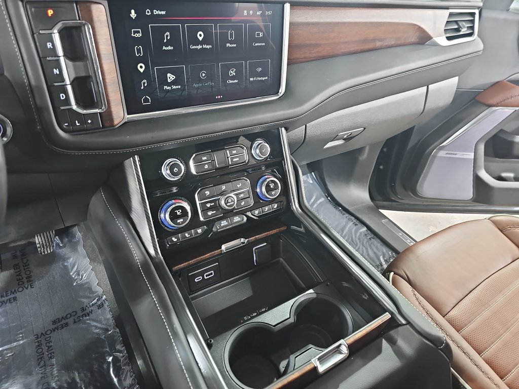 Used 2023 GMC Yukon XL Denali Ultimate w/ LPO, Floor Liner Package AWD/4WD image 26