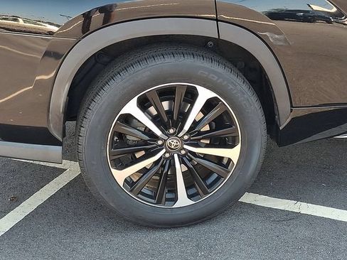 Used 2022 Toyota Highlander XSE AWD/4WD image 27