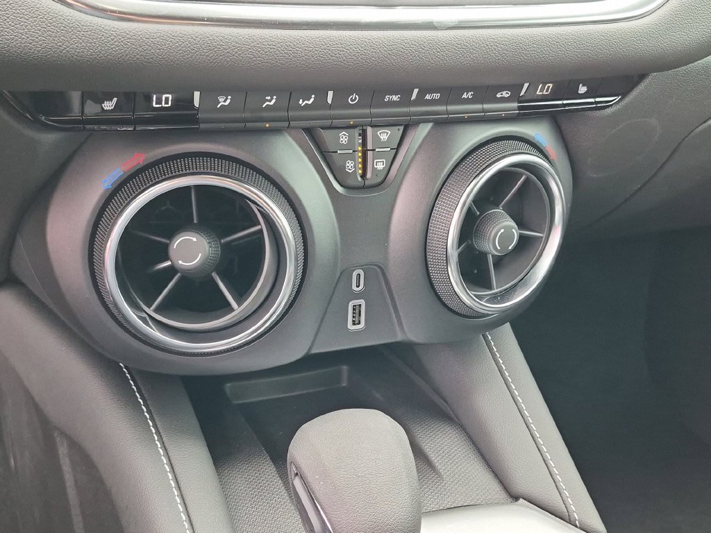 New 2026 Chevrolet Blazer LT w/ Convenience Package FWD image 24
