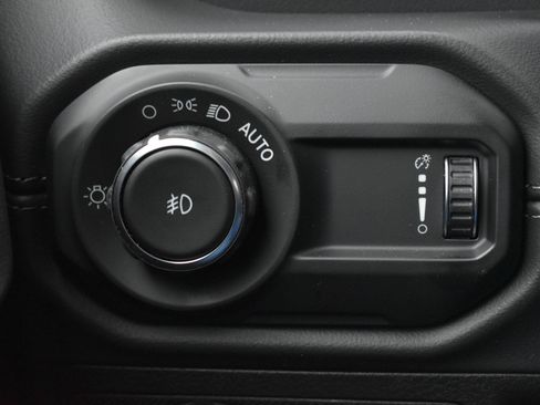 New 2026 Jeep Wrangler Unlimited Sahara AWD/4WD image 17