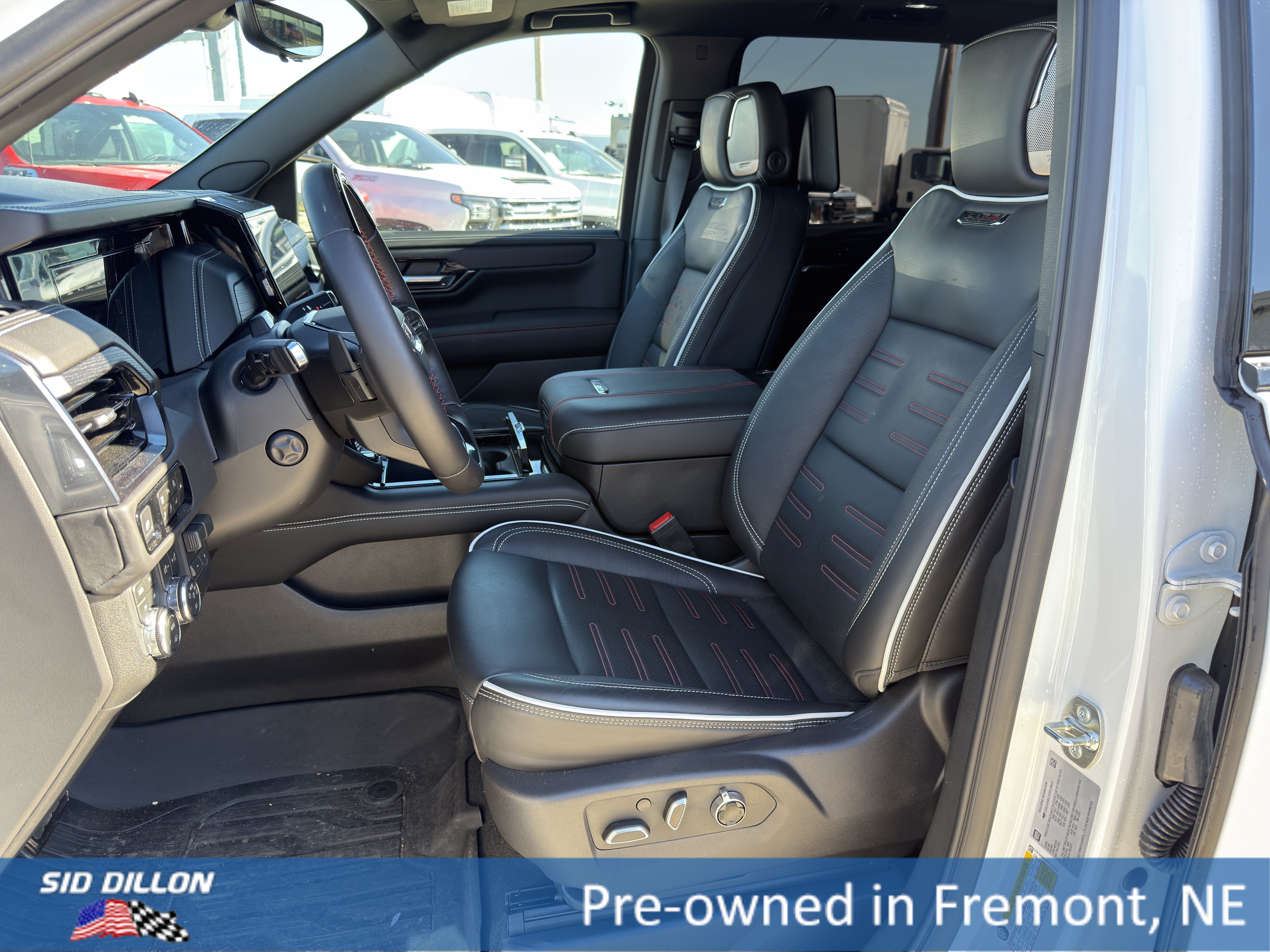 Certified 2026 GMC Yukon XL AT4 Ultimate AWD/4WD image 16