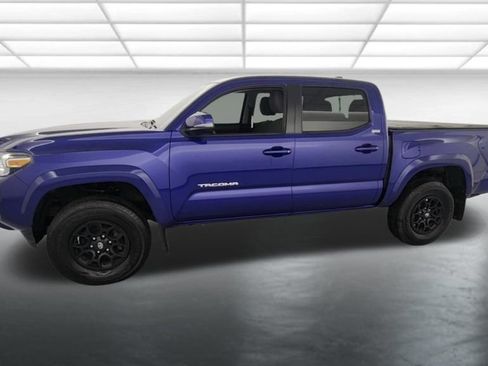 Used 2022 Toyota Tacoma SR5 w/ Technology Package AWD/4WD image 3