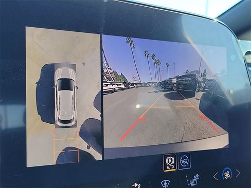 New 2026 Chevrolet Equinox EV LT image 9