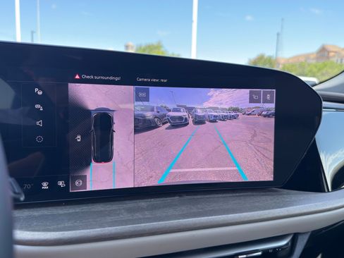 Used 2025 Audi Q5 Premium Plus w/ Premium Plus AWD/4WD image 16