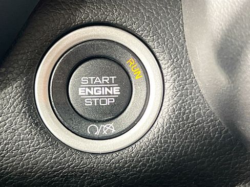 Used 2024 RAM 2500 Big Horn image 24