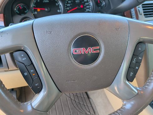 Used 2010 GMC Yukon SLT w/ Texas Edition RWD image 32