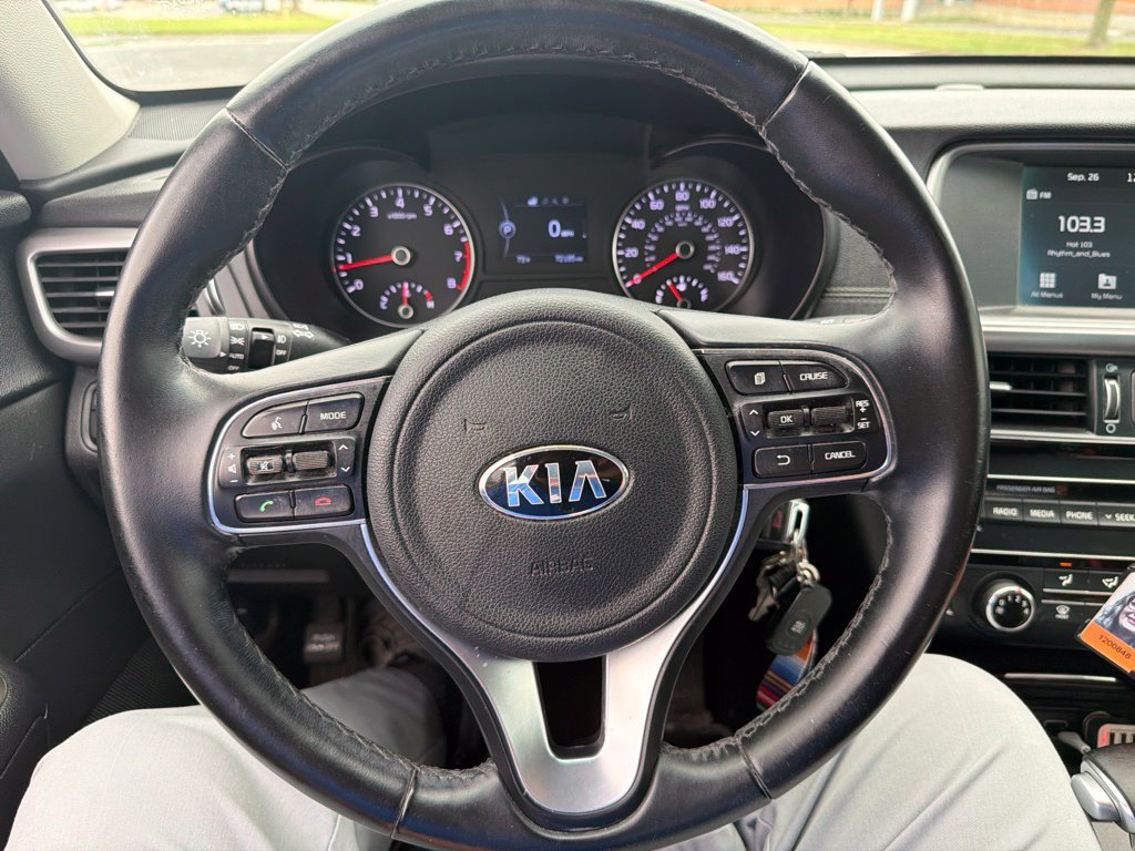 Used 2018 Kia Optima S FWD image 12