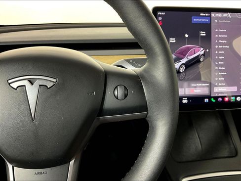 Used 2023 Tesla Model Y Long Range AWD/4WD image 12