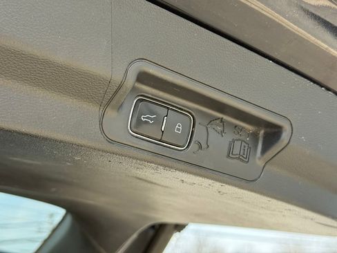 Used 2021 Ford Explorer Limited AWD/4WD image 30