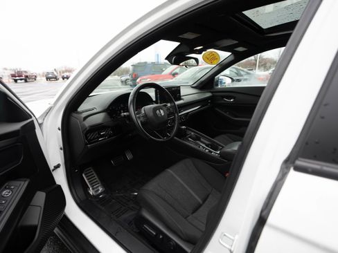Used 2023 Honda Accord Sport image 8