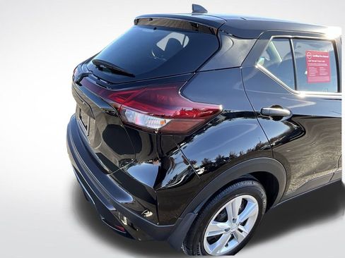Certified 2025 Nissan Kicks Play S image 14